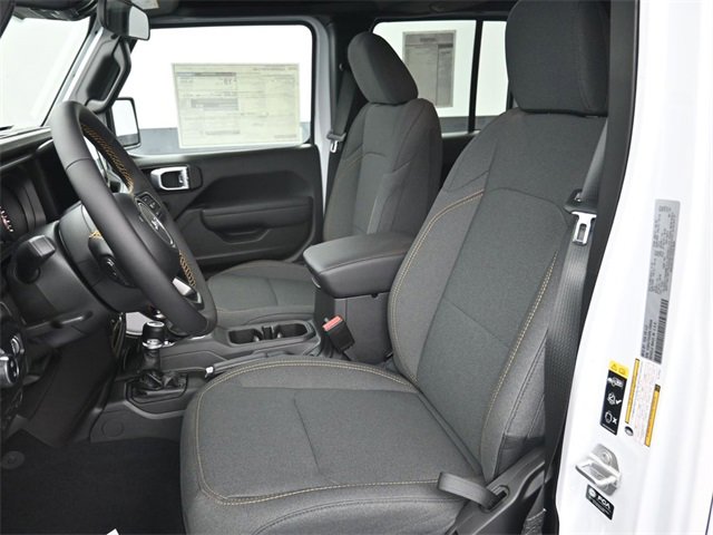 Used 2024 Jeep Gladiator Sport image 9