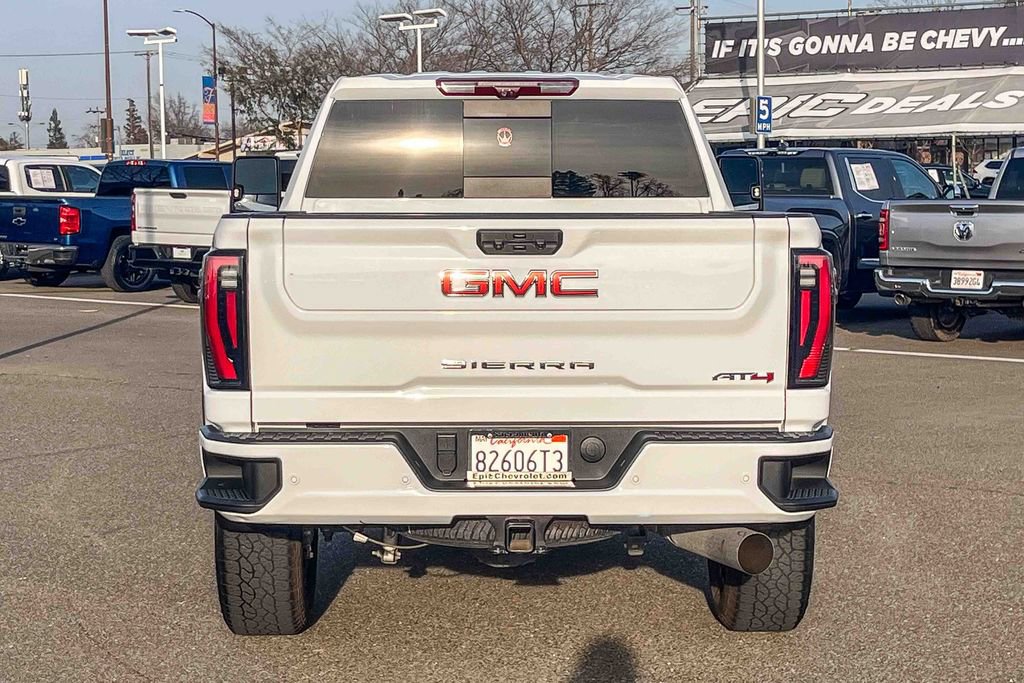 Used 2024 GMC Sierra 2500 AT4 w/ AT4 Premium Plus Package image 3