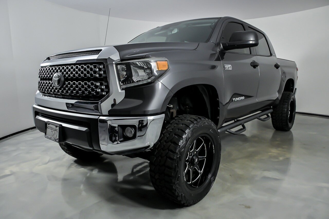 Used 2019 Toyota Tundra SR5 w/ Convenience Package AWD/4WD image 5