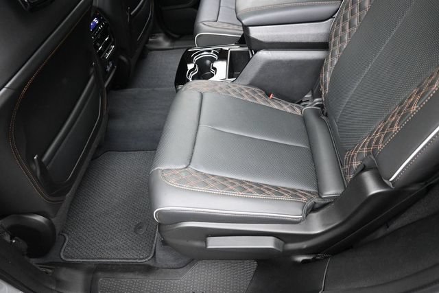Used 2023 Jeep Grand Cherokee L Summit AWD/4WD image 24
