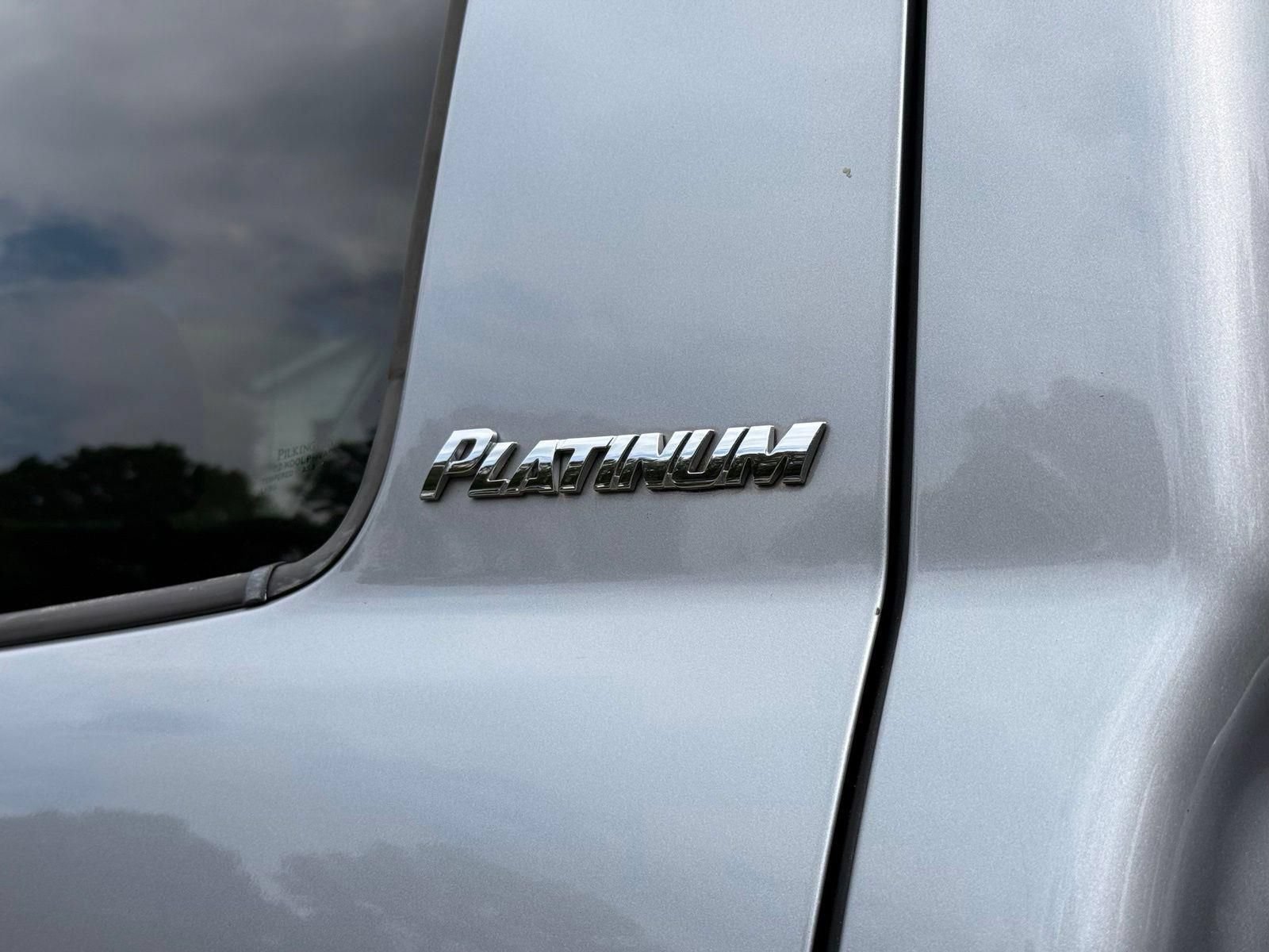 Used 2012 Toyota Tundra Limited w/ Platinum Pkg AWD/4WD image 13