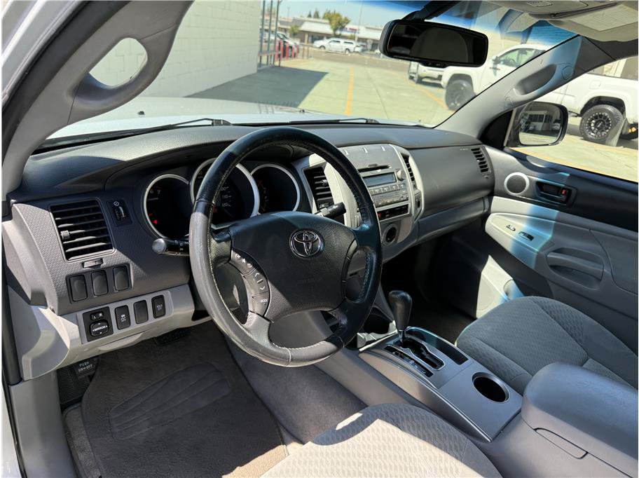 Used 2010 Toyota Tacoma 2WD Access Cab image 10