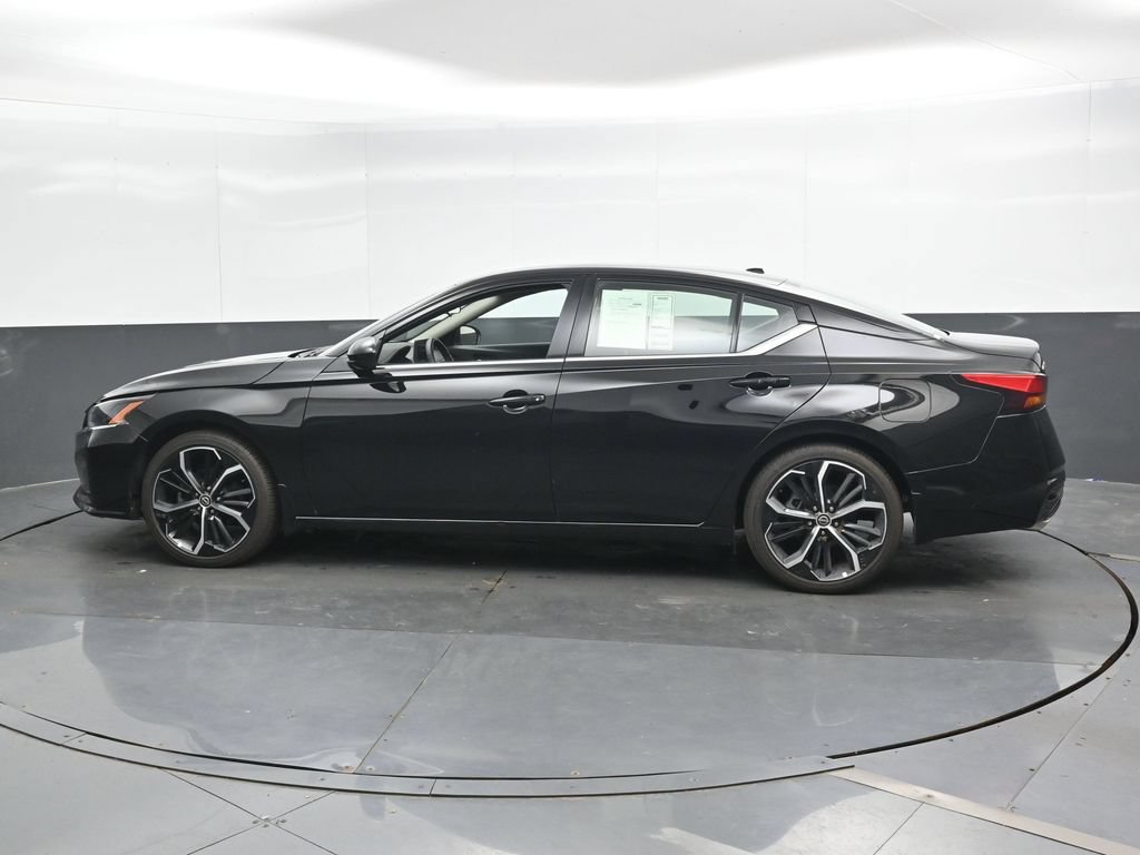 Used 2025 Nissan Altima 2.5 SR w/ SR Premium Package FWD image 8