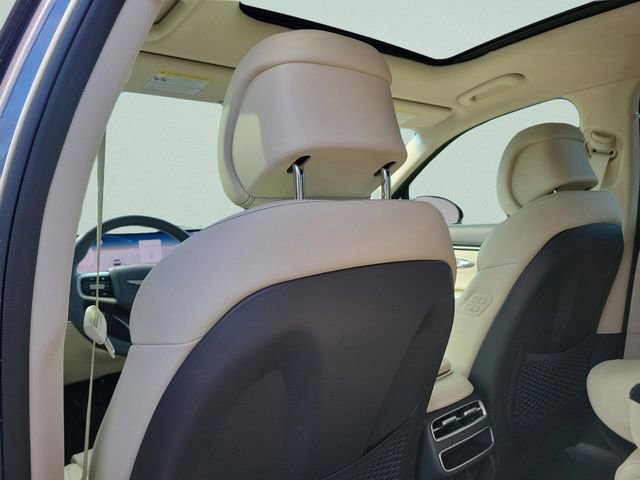 New 2026 Genesis GV70 2.5T Select AWD/4WD image 36