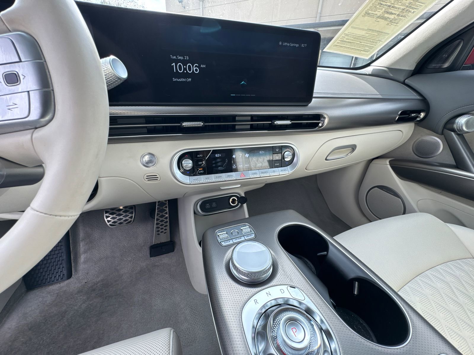 Used 2023 Genesis GV60 Performance image 29