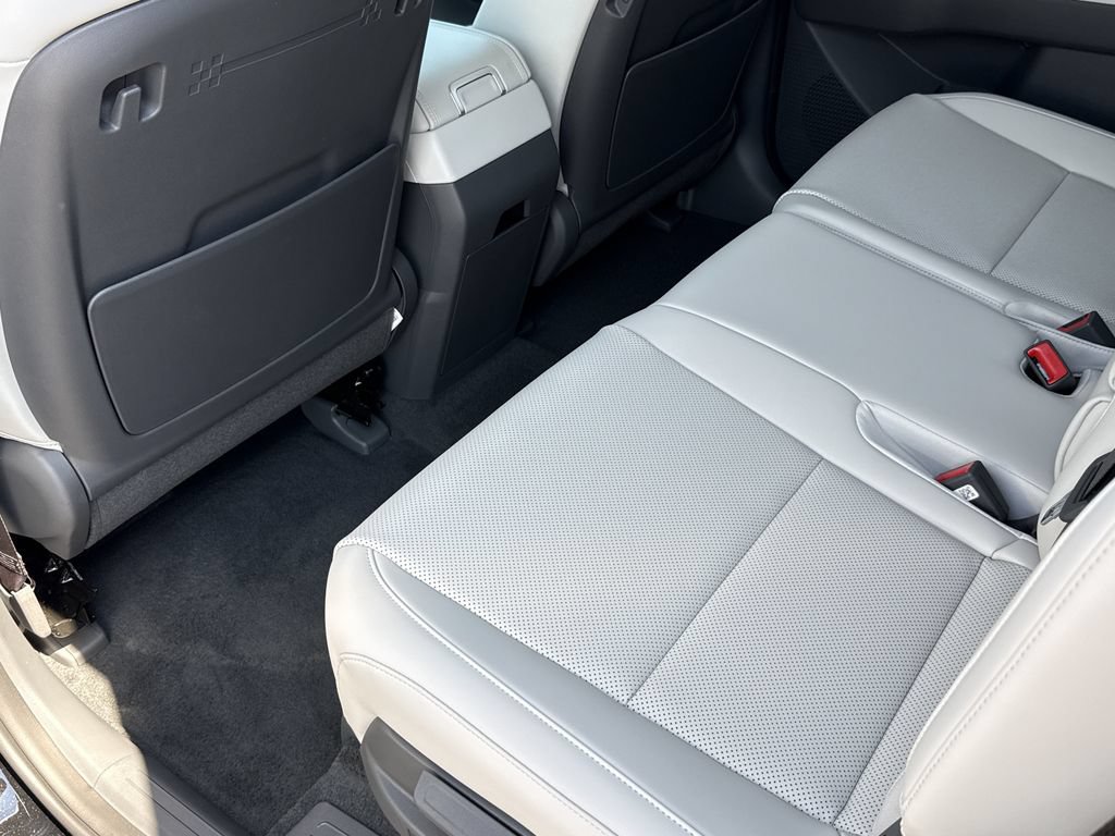 New 2027 Hyundai Santa Fe SEL FWD image 28