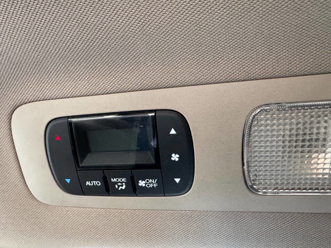 Used 2013 Honda Odyssey Touring Elite image 16