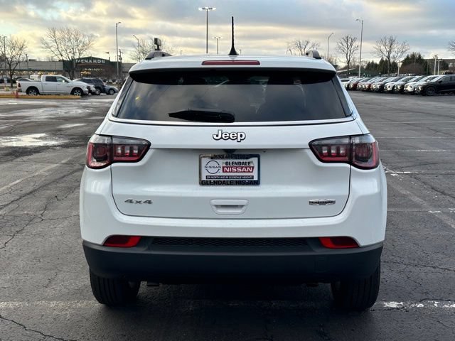 Used 2025 Jeep Compass Latitude AWD/4WD image 5