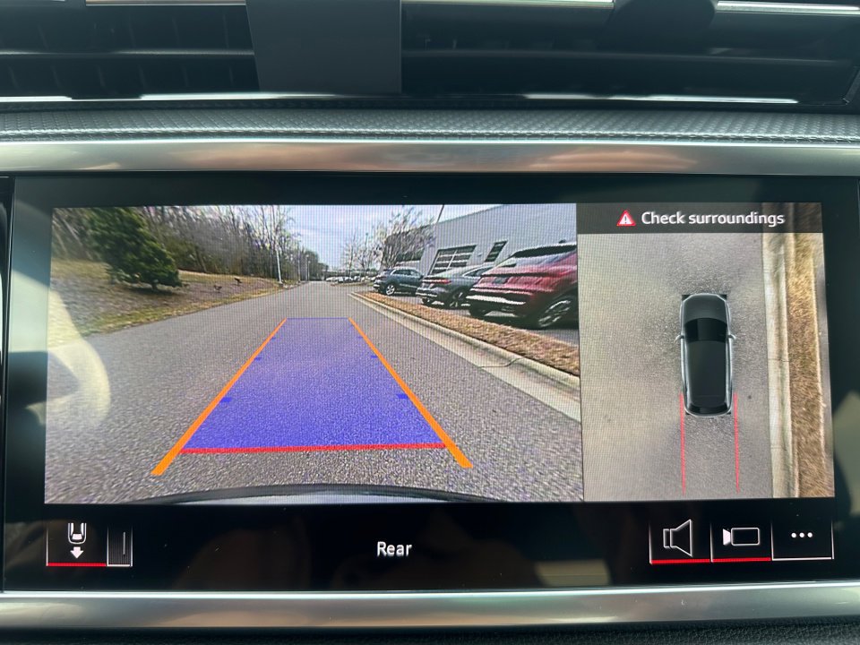 Certified 2025 Audi Q3 2.0T Premium Plus w/ Premium Plus Package image 17