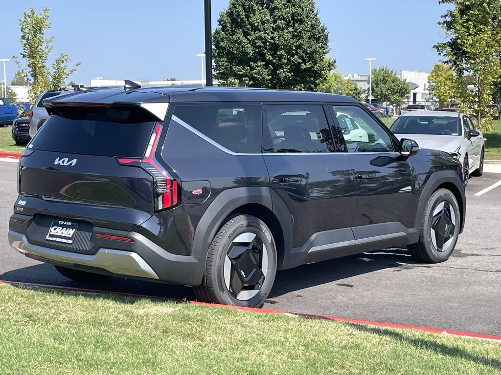 New 2026 Kia EV9 Light image 5