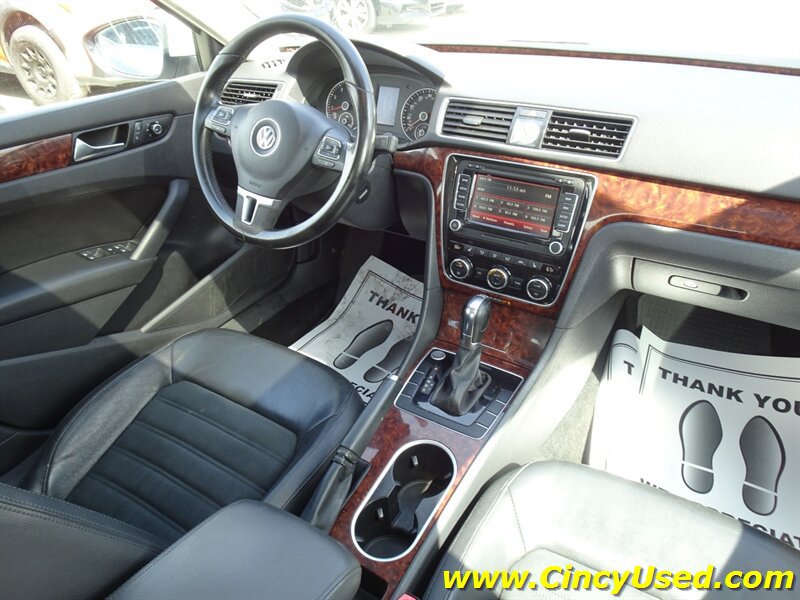 Used 2013 Volkswagen Passat 3.6 SEL Premium FWD image 14