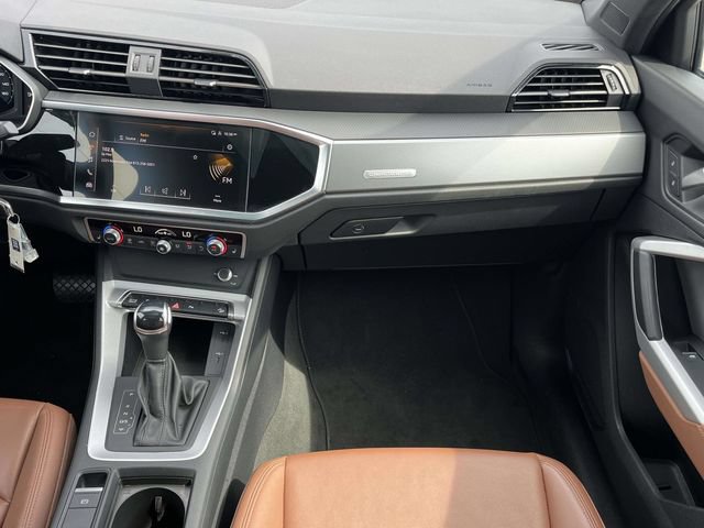 Used 2025 Audi Q3 2.0T Premium AWD/4WD image 19