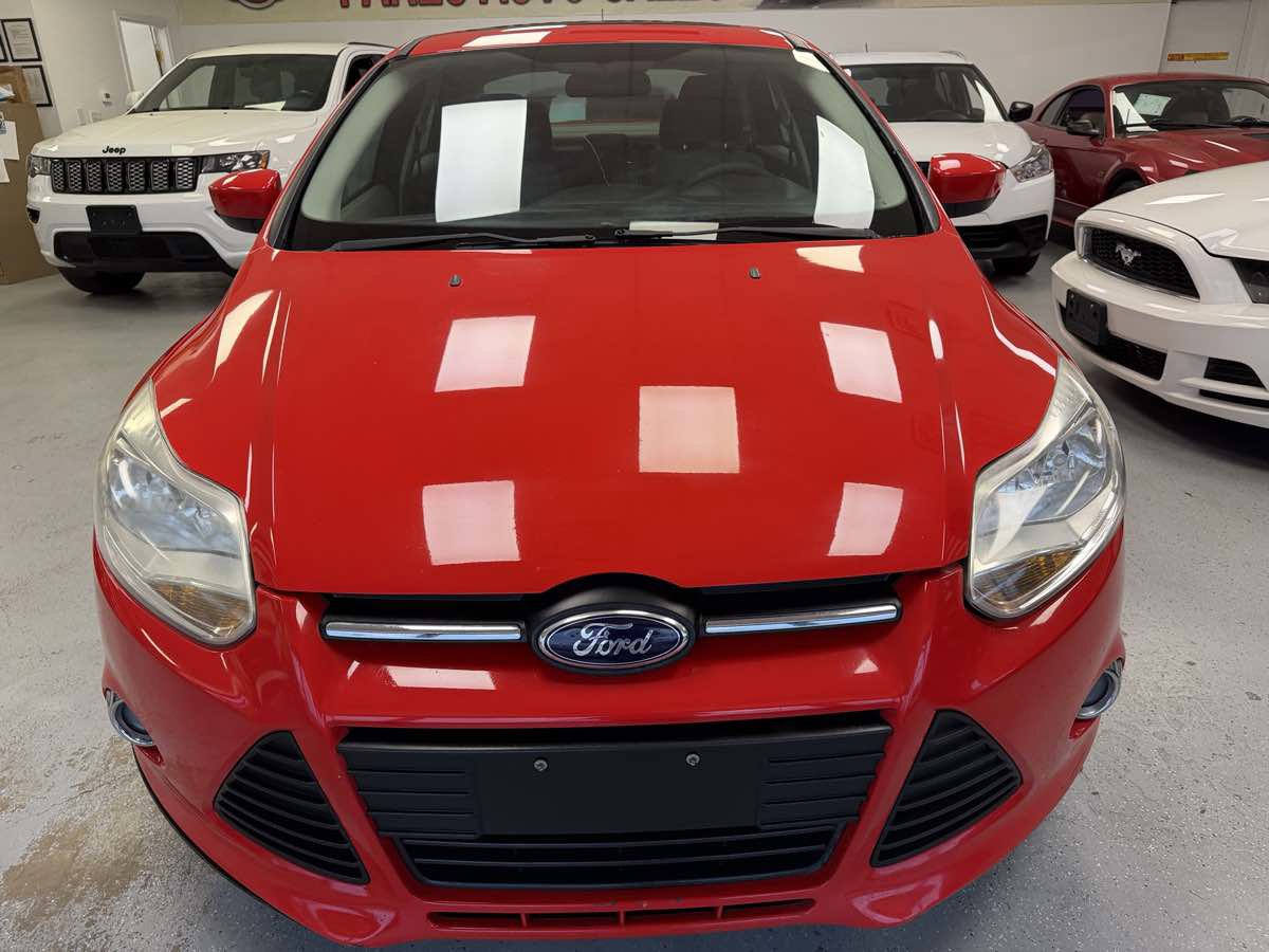 Used 2012 Ford Focus SE image 2