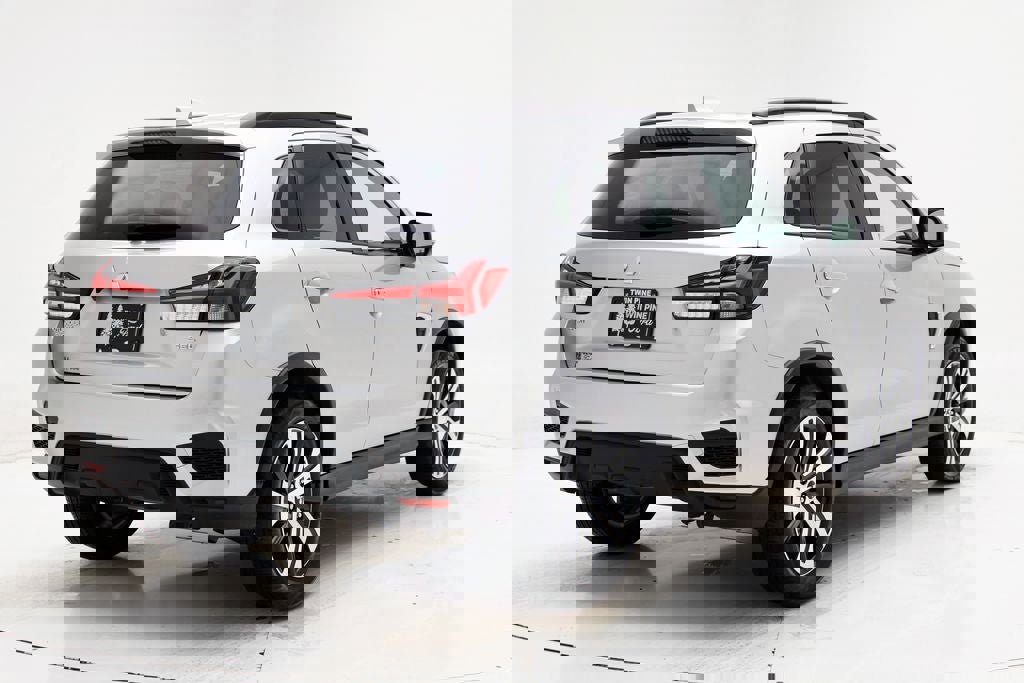 Used 2024 Mitsubishi Outlander Sport SEL image 9