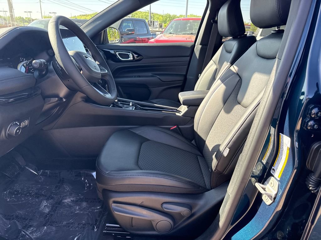 New 2026 Jeep Compass Latitude AWD/4WD image 9