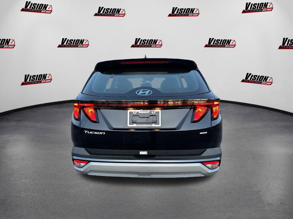 New 2026 Hyundai Tucson SE image 6