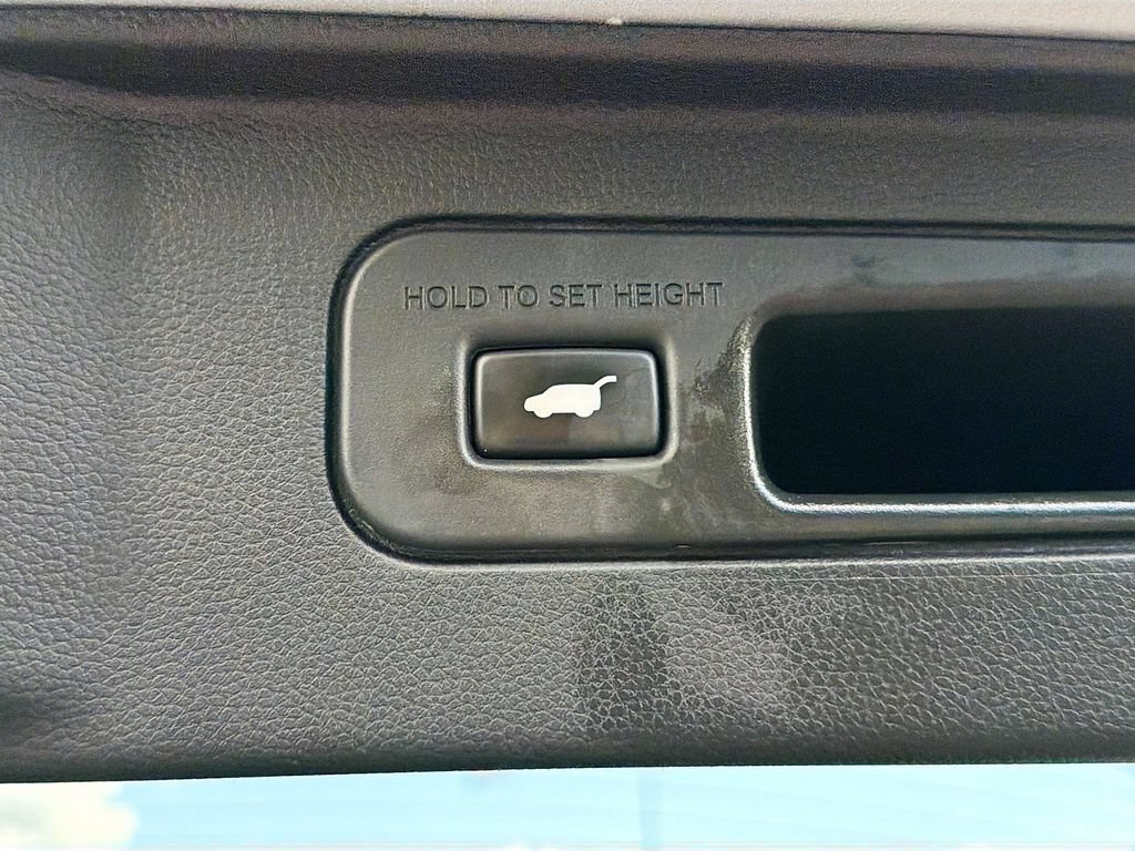 Used 2024 Honda Pilot TrailSport image 37
