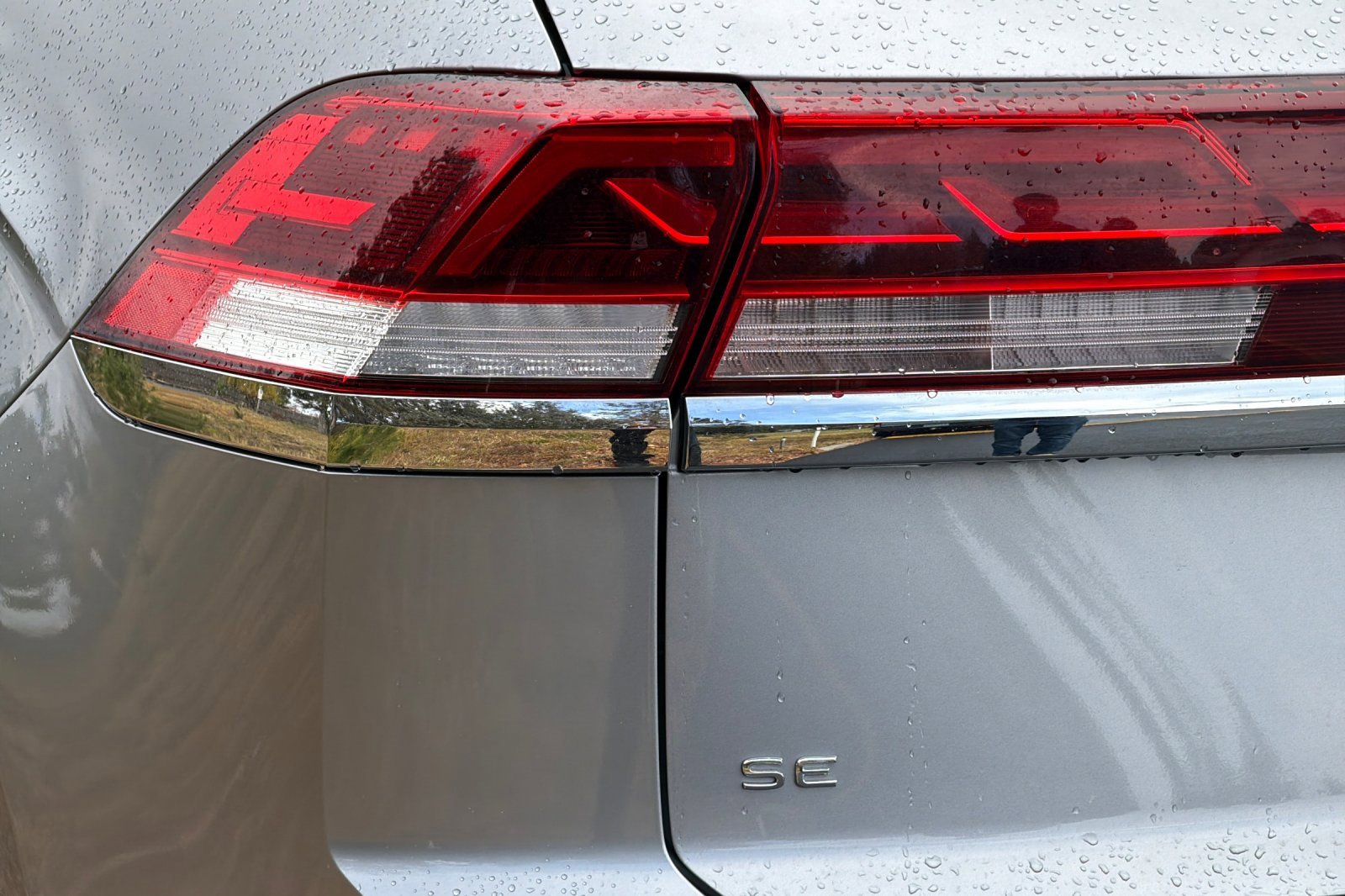 Used 2024 Volkswagen Atlas Cross Sport SE image 25