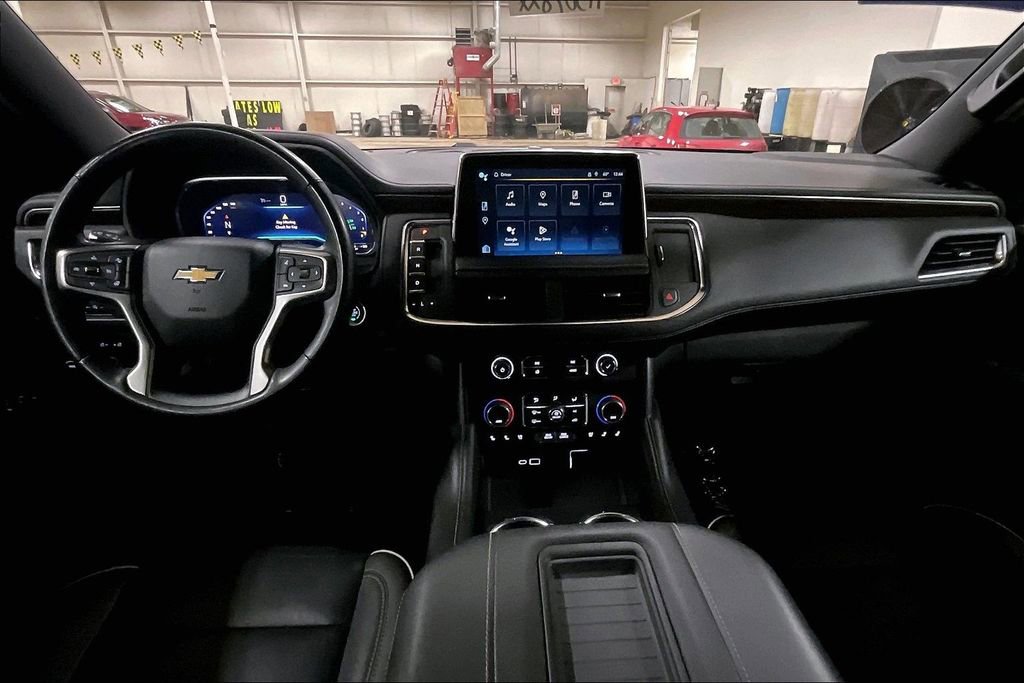 Used 2023 Chevrolet Suburban Premier AWD/4WD image 14