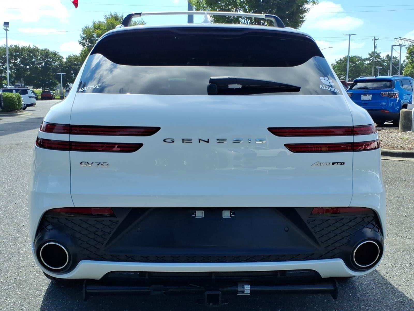 Used 2023 Genesis GV70 3.5T Sport w/ Sport Prestige Package AWD/4WD image 16