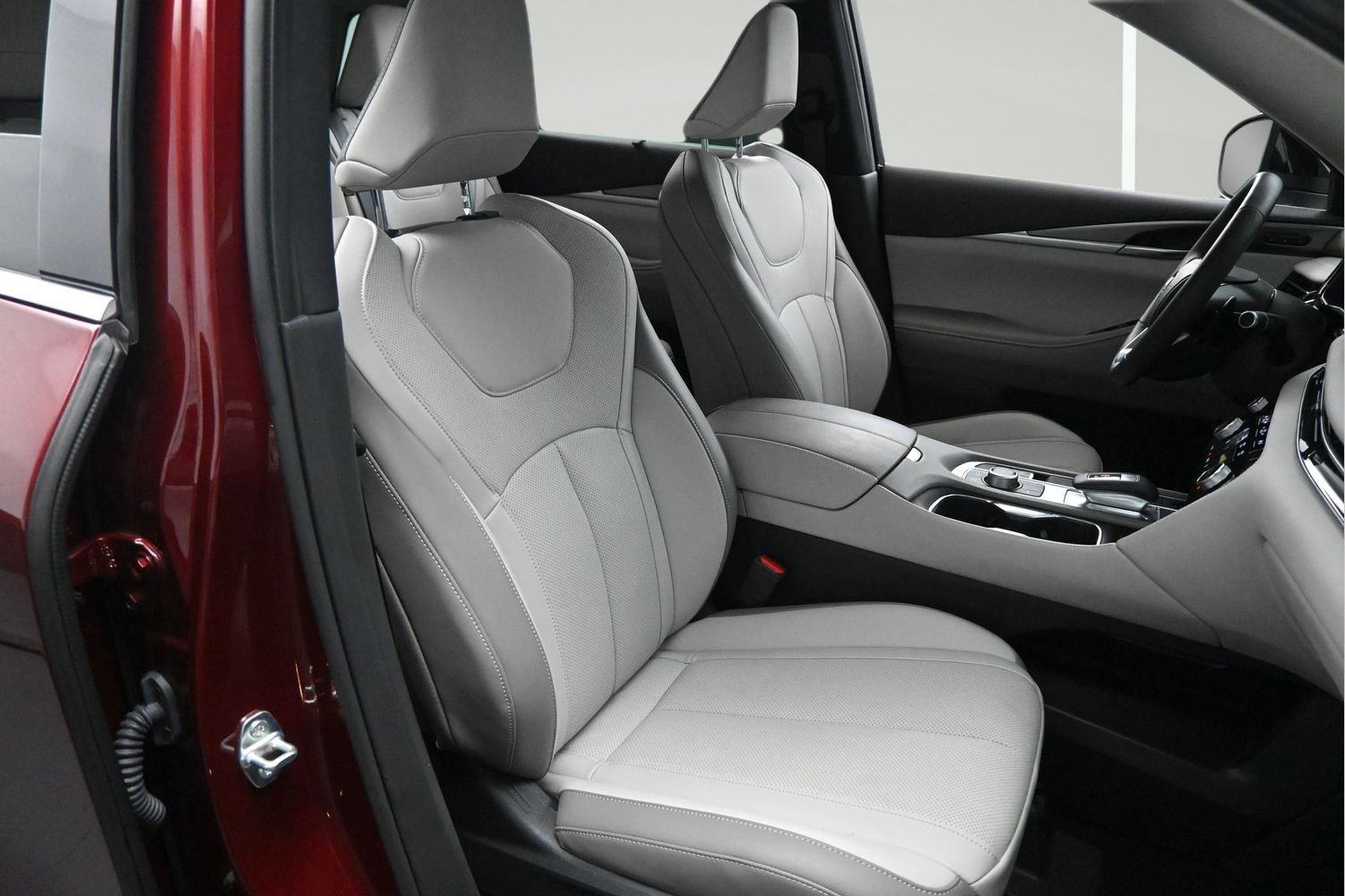 Used 2026 INFINITI QX60 Luxe w/ Cargo Package FWD image 15