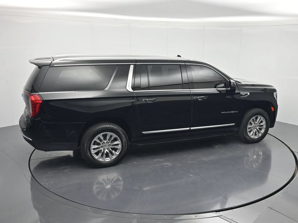Used 2023 GMC Yukon XL SLT w/ SLT Luxury Package AWD/4WD image 34