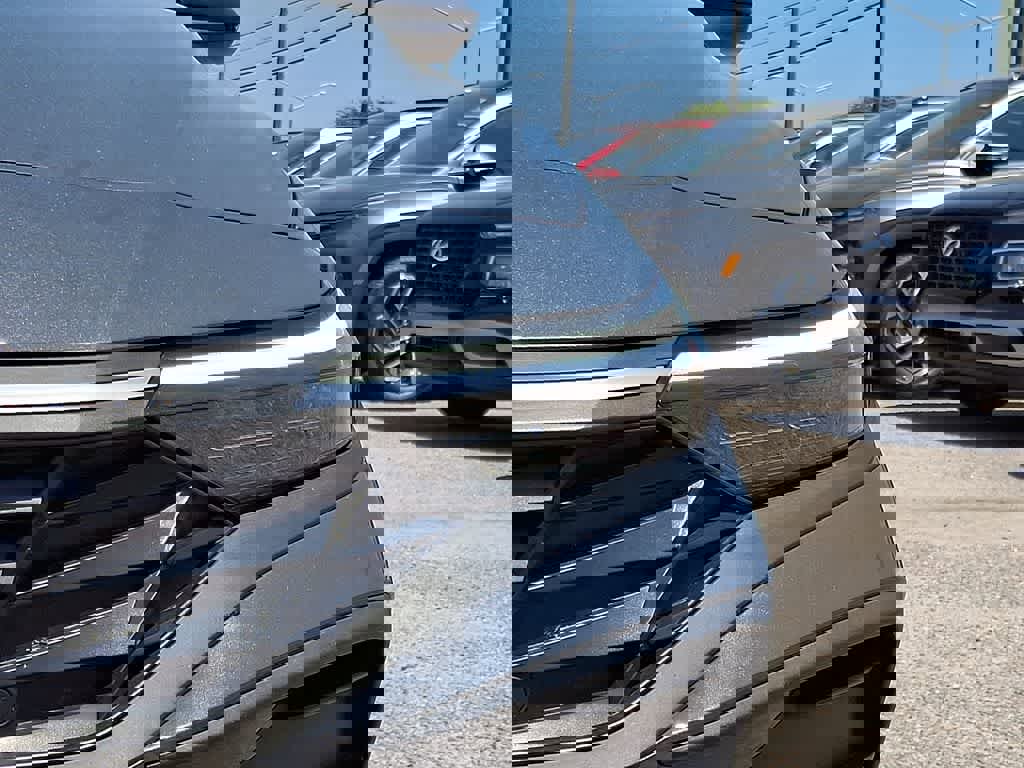 Used 2025 Hyundai Elantra Sport FWD image 9