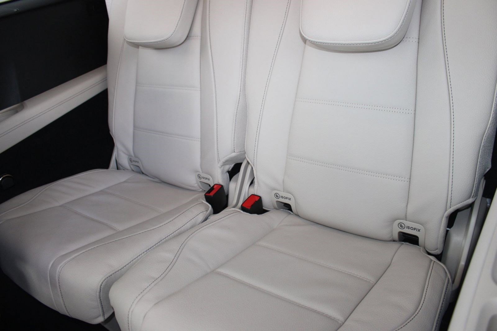 New 2026 Mercedes-Benz GLS 450 4MATIC image 34