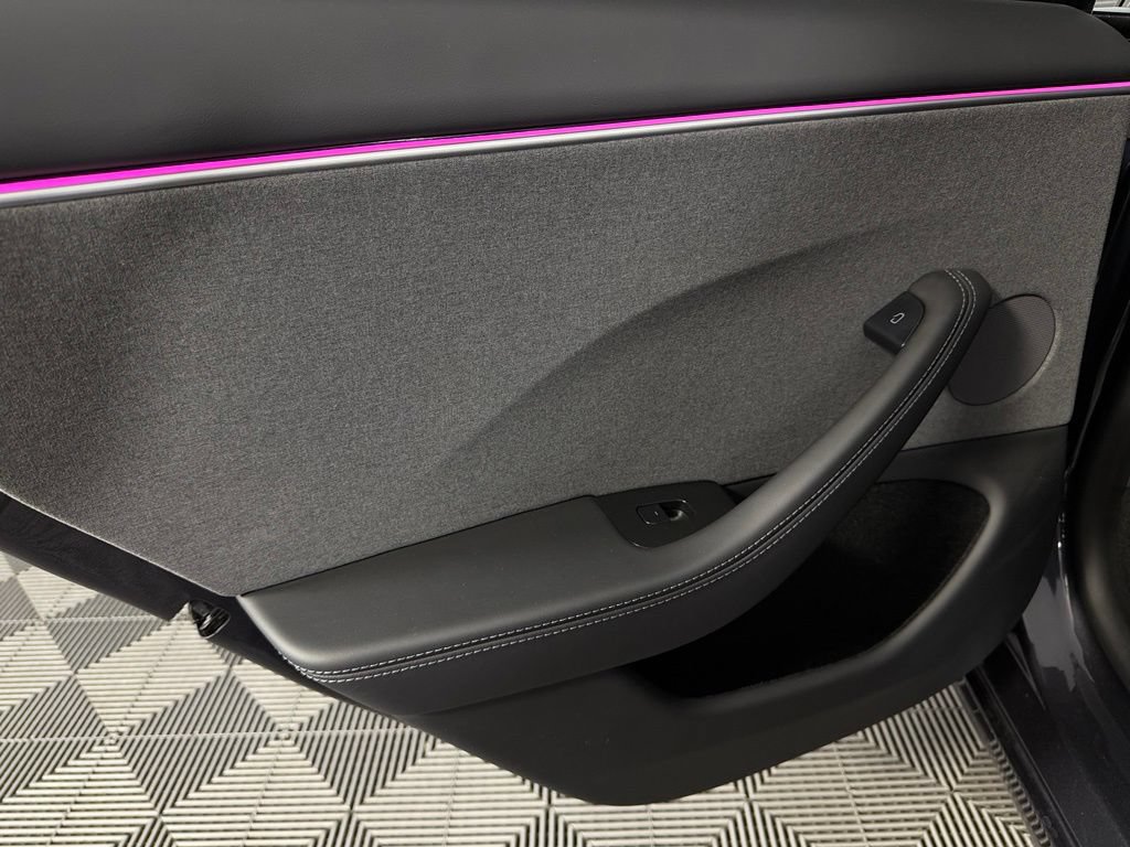 Used 2025 Tesla Model 3 Long Range RWD image 26