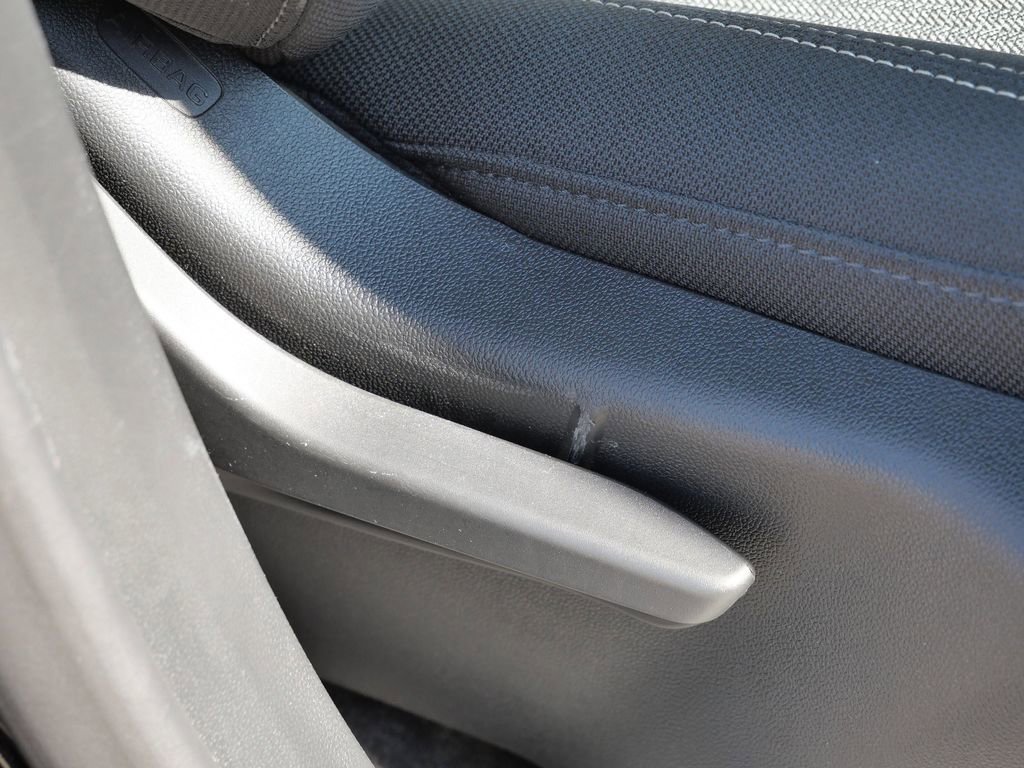 Used 2025 GMC Terrain Elevation image 19