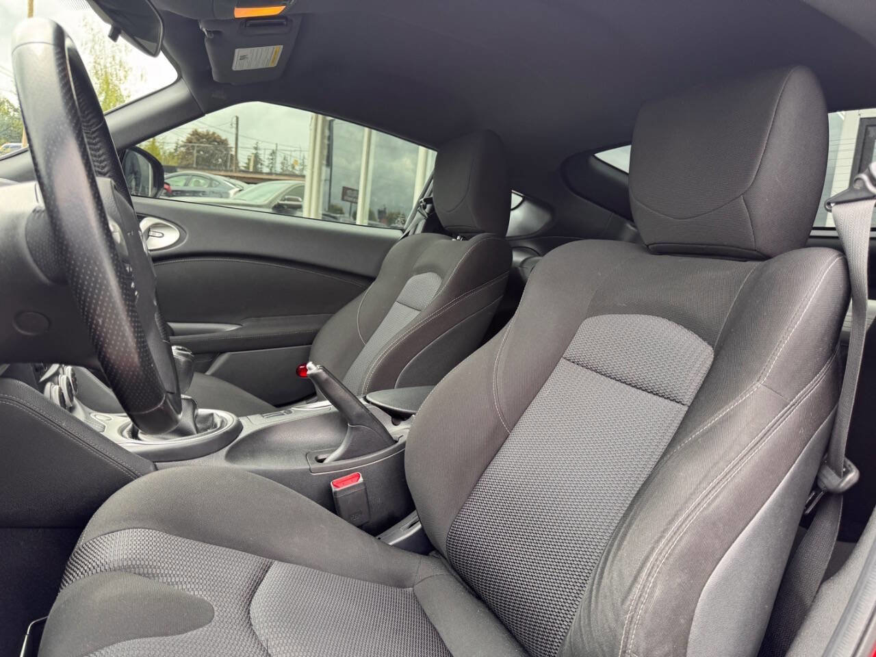 Used 2016 Nissan 370Z Coupe RWD image 15