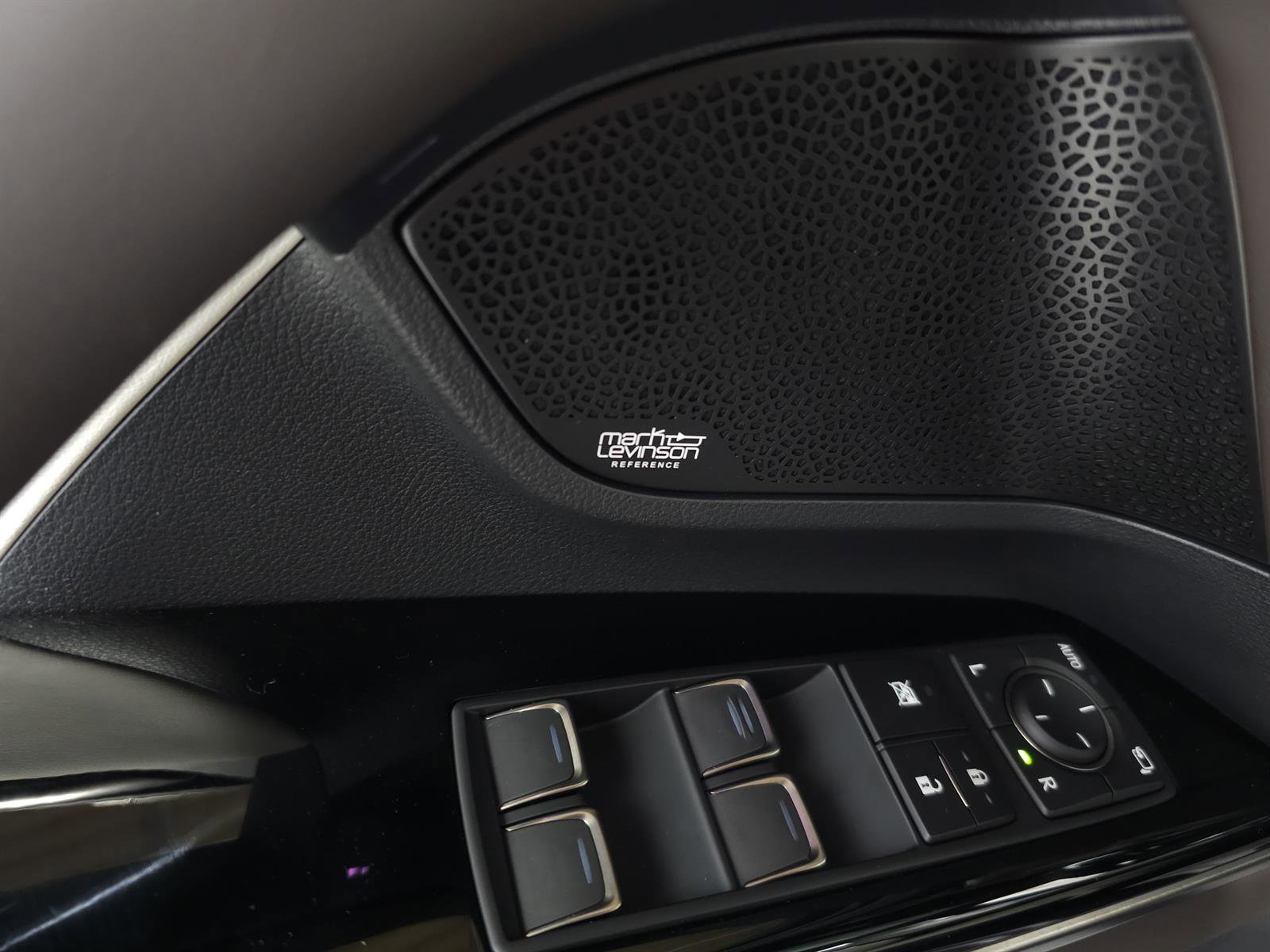 Certified 2024 Lexus LX 600 4WD w/ Appearance Package image 17