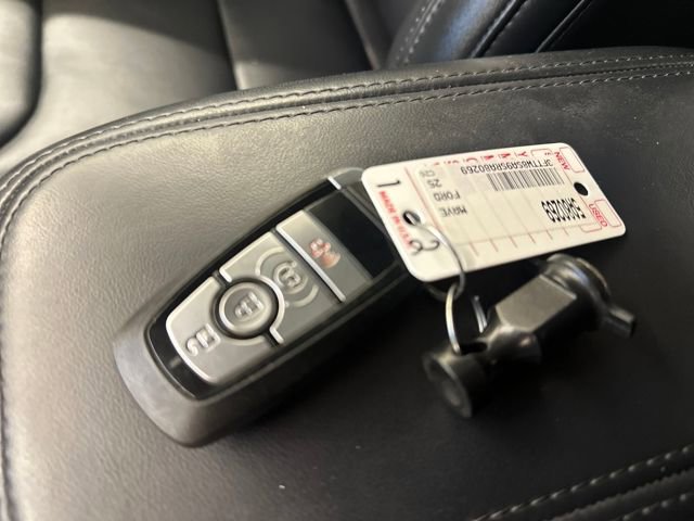 Certified 2025 Ford Maverick Lariat w/ Black Appearance Package image 26