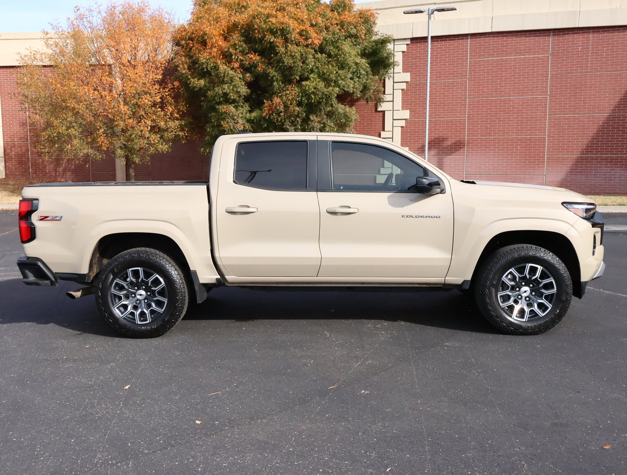 Used 2024 Chevrolet Colorado Z71 w/ Z71 Convenience Package 2 image 31