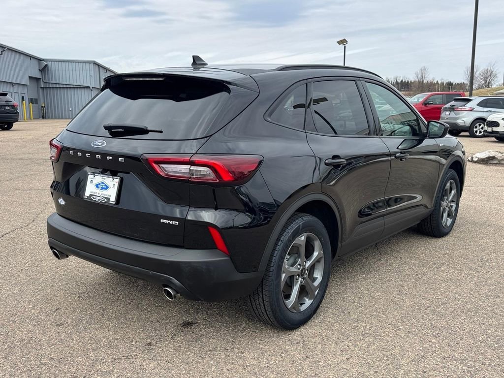 Used 2025 Ford Escape ST-Line Select AWD/4WD image 4