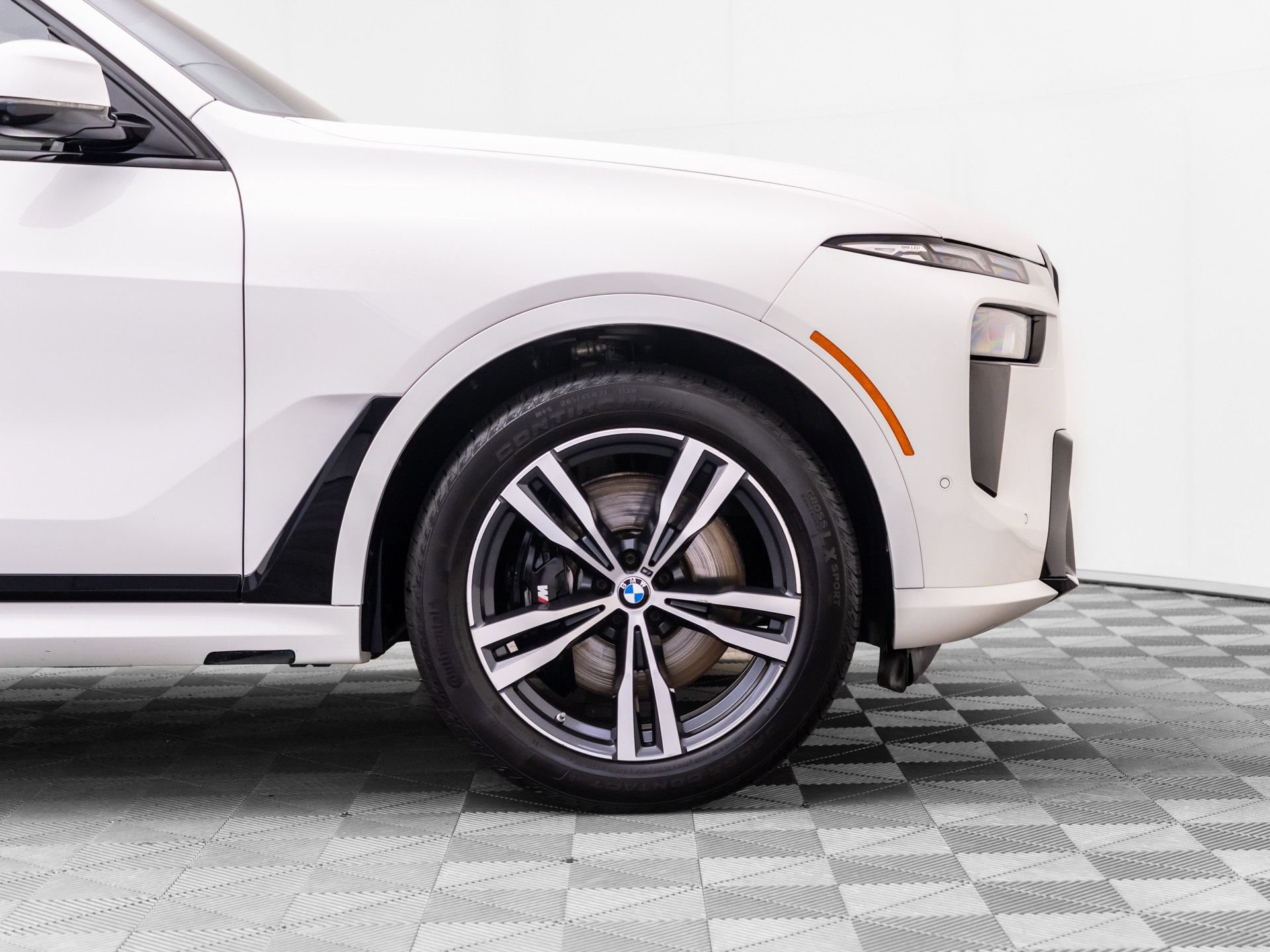 Certified 2024 BMW X7 xDrive40i w/ Executive Package AWD/4WD image 38