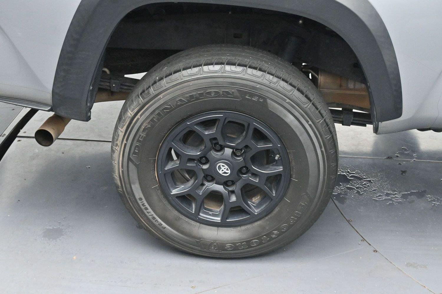 Used 2021 Toyota Tacoma SR w/ SX Package RWD image 33