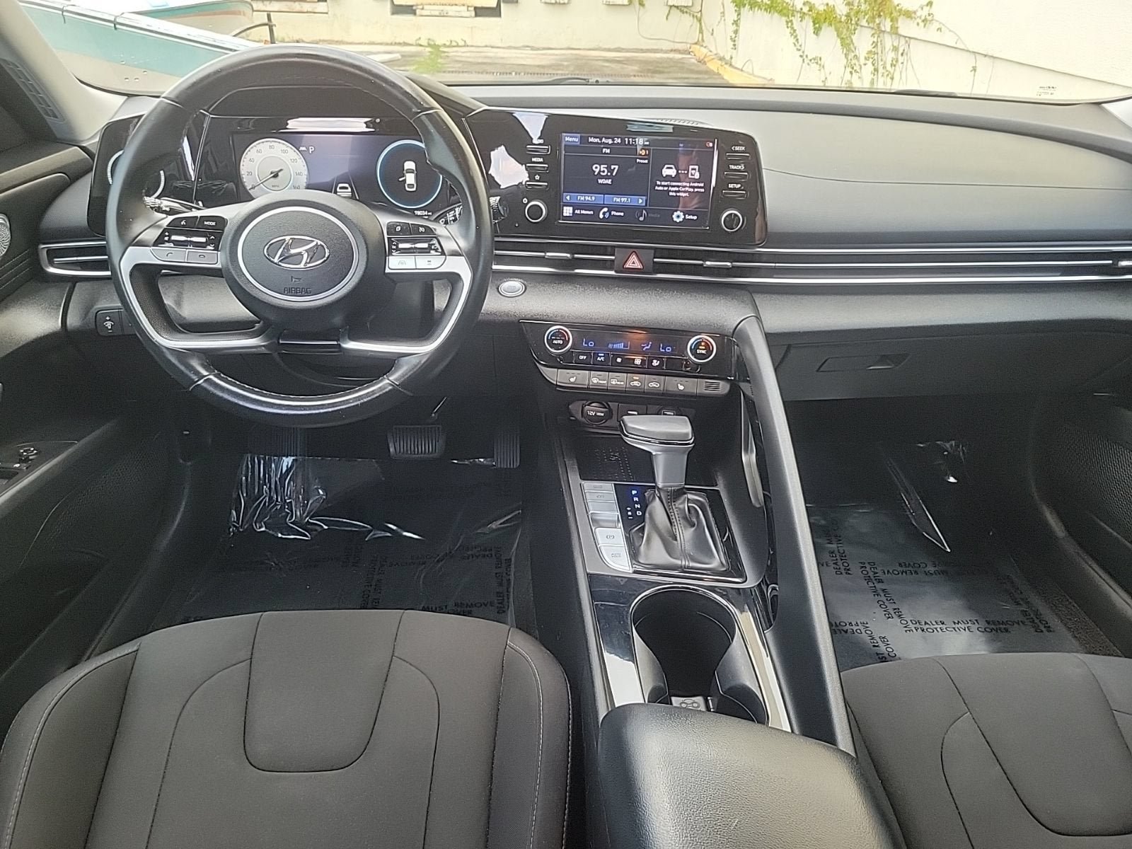 Used 2021 Hyundai Elantra SEL w/ Convenience + Premium Package FWD image 16