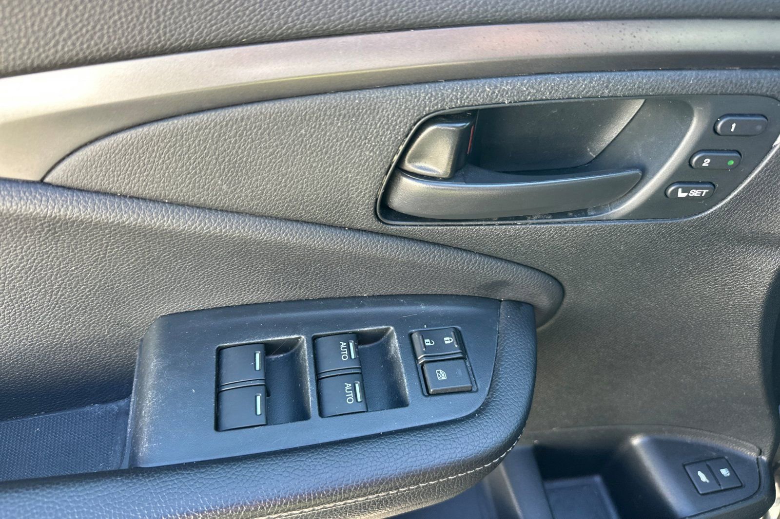 Used 2023 Honda Passport EX-L image 12