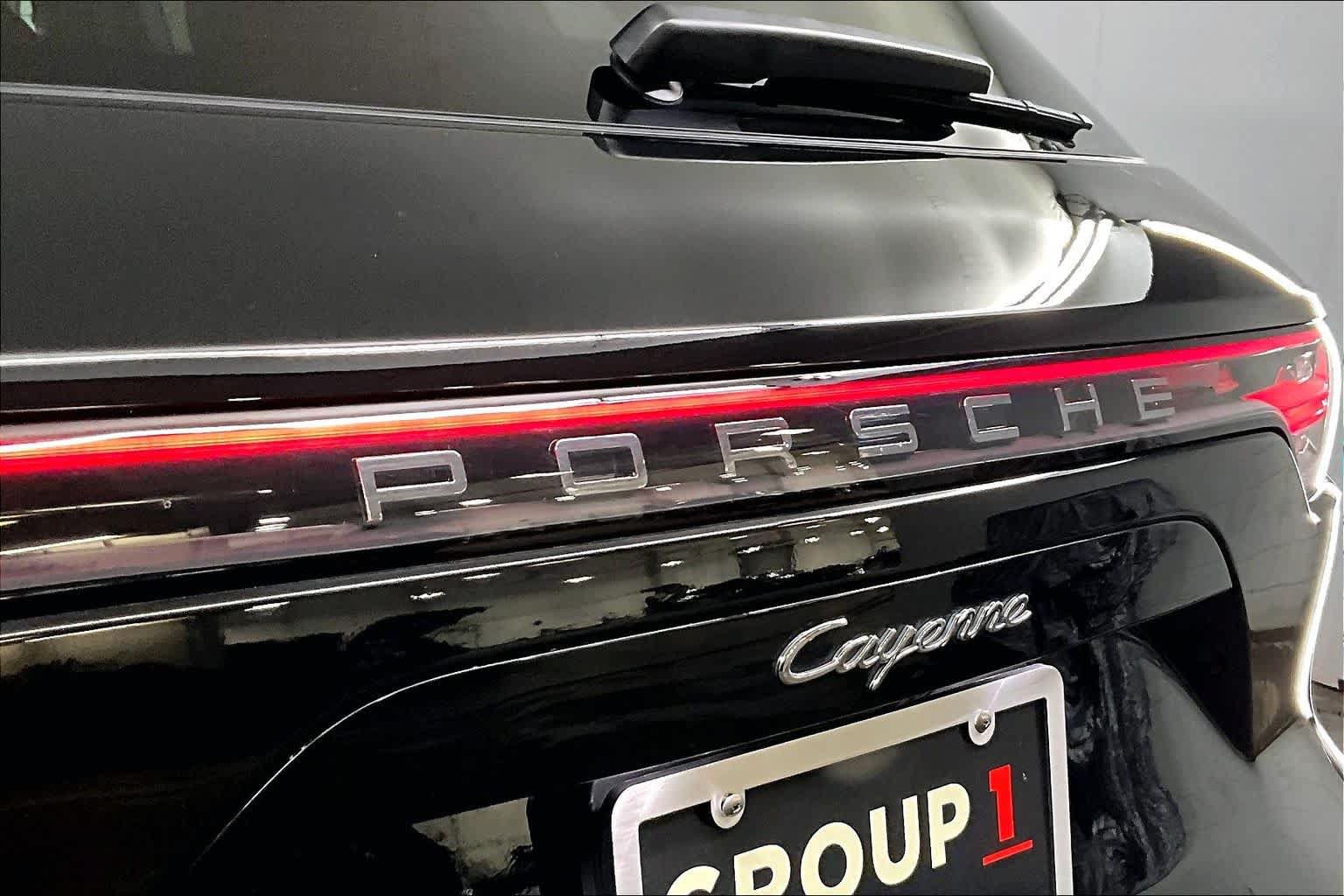 Used 2021 Porsche Cayenne AWD/4WD image 30
