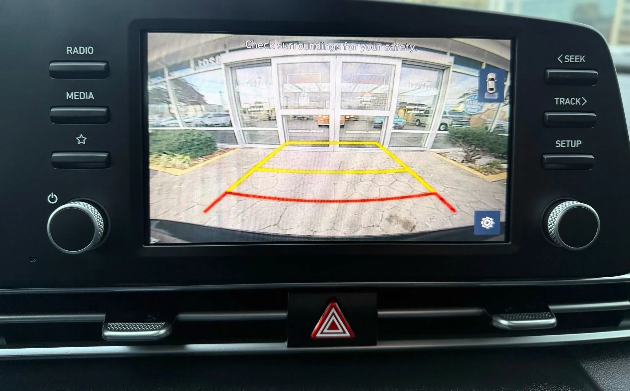 Used 2021 Hyundai Elantra SE w/ Cargo Package image 17