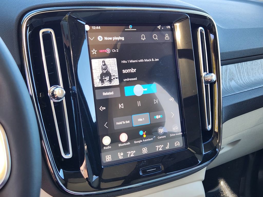 New 2026 Volvo XC40 B5 Ultra w/ Climate Package image 12