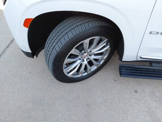 Used 2022 GMC Yukon XL Denali AWD/4WD image 38