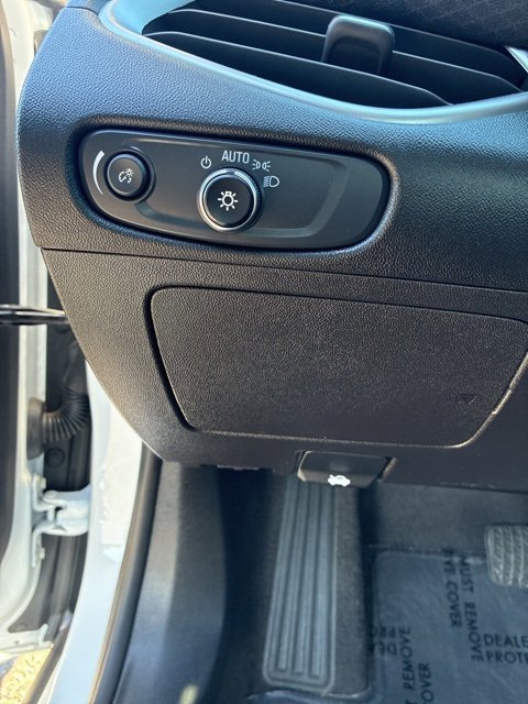 Used 2025 Chevrolet Malibu LT image 14