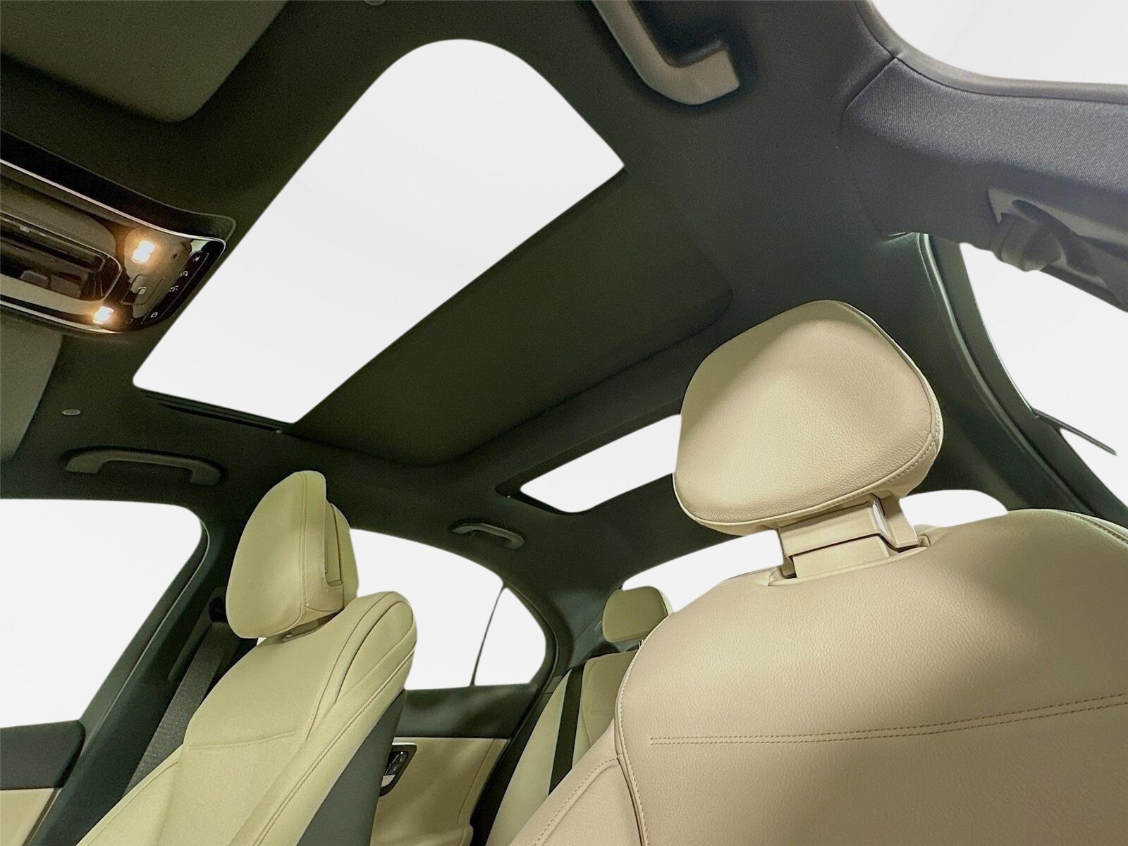 Certified 2026 Mercedes-Benz C 300 4MATIC Sedan image 27