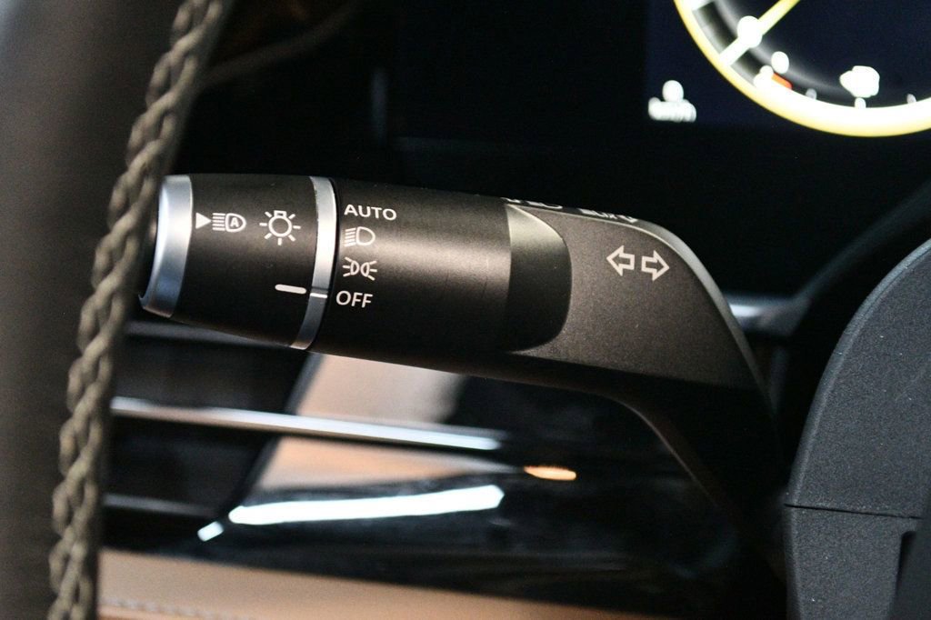 Used 2025 INFINITI QX80 Sensory image 75