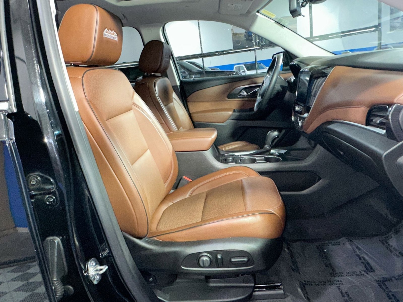 Used 2019 Chevrolet Traverse High Country image 38