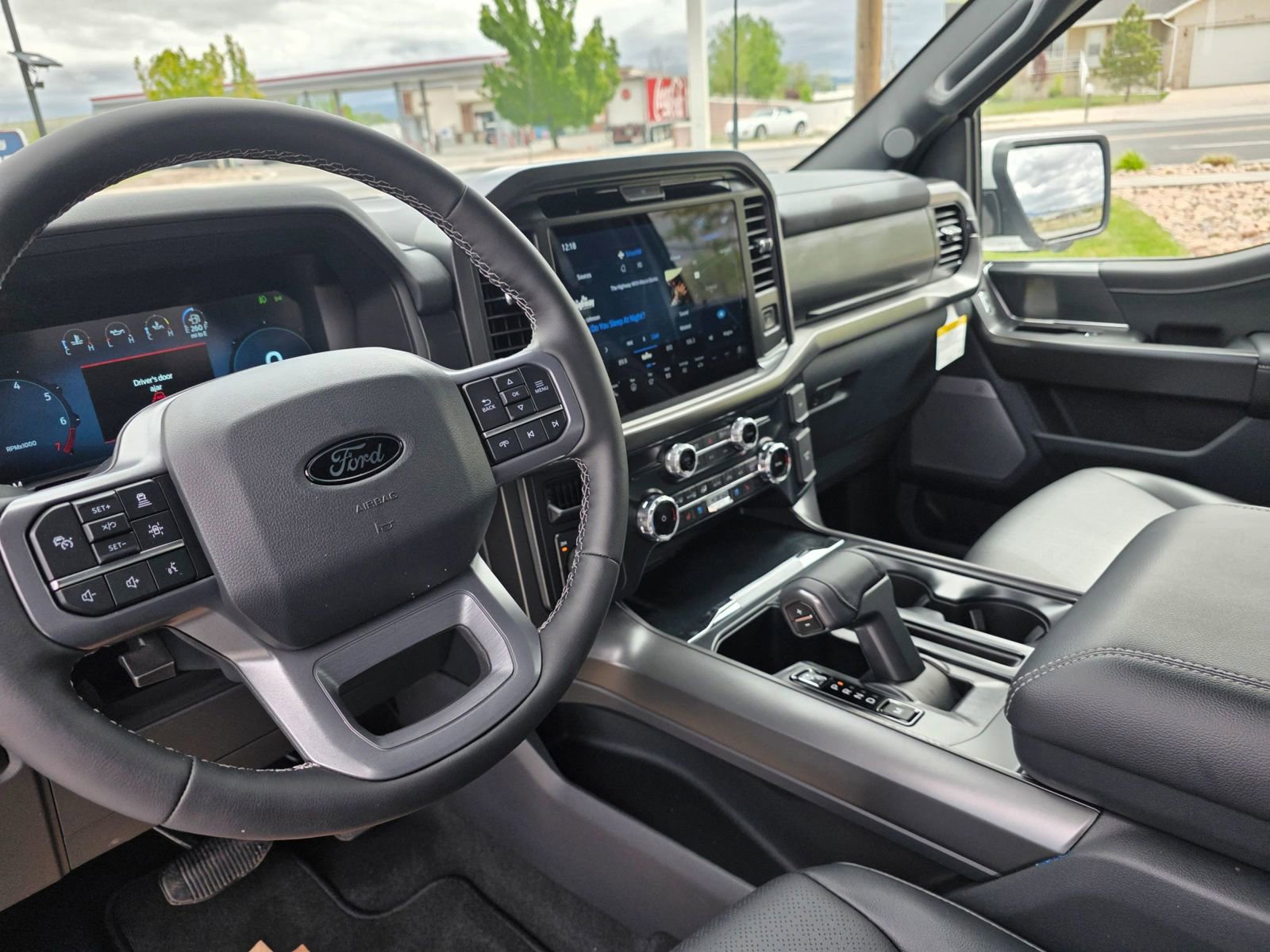 Used 2025 Ford F150 Lariat AWD/4WD image 30