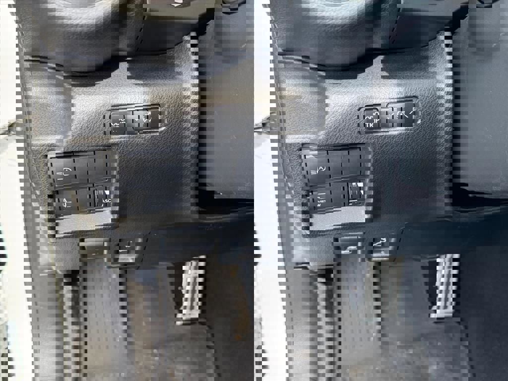 Used 2021 Lexus IS 350 F Sport w/ Dynamic Handling Package image 18