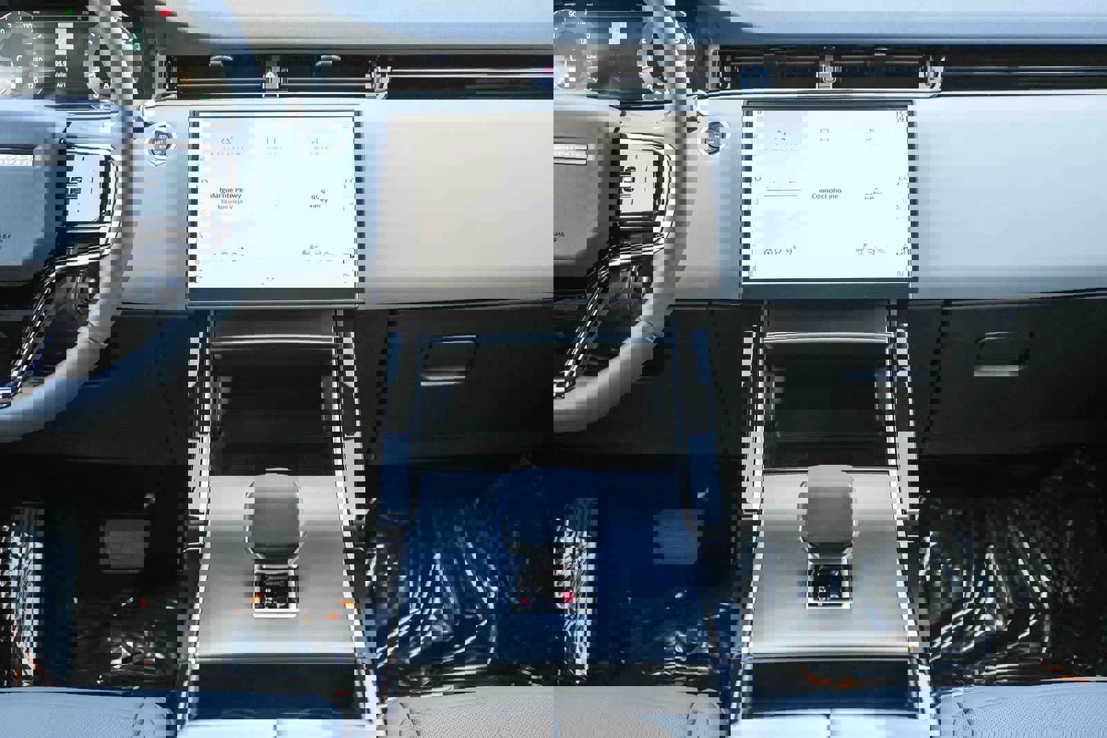 New 2026 Land Rover Range Rover Evoque S image 11